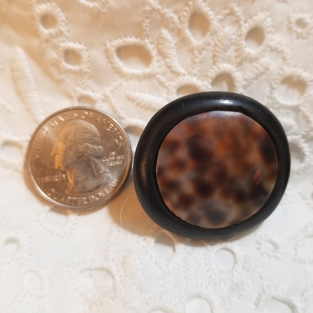 MONIES Gerda Lynggaard Horn Shell Vintage Earrings Signed - Picture 3 of 7